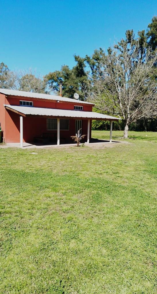 Predio de Cita Espacio Terapéutico con jardín y árboles